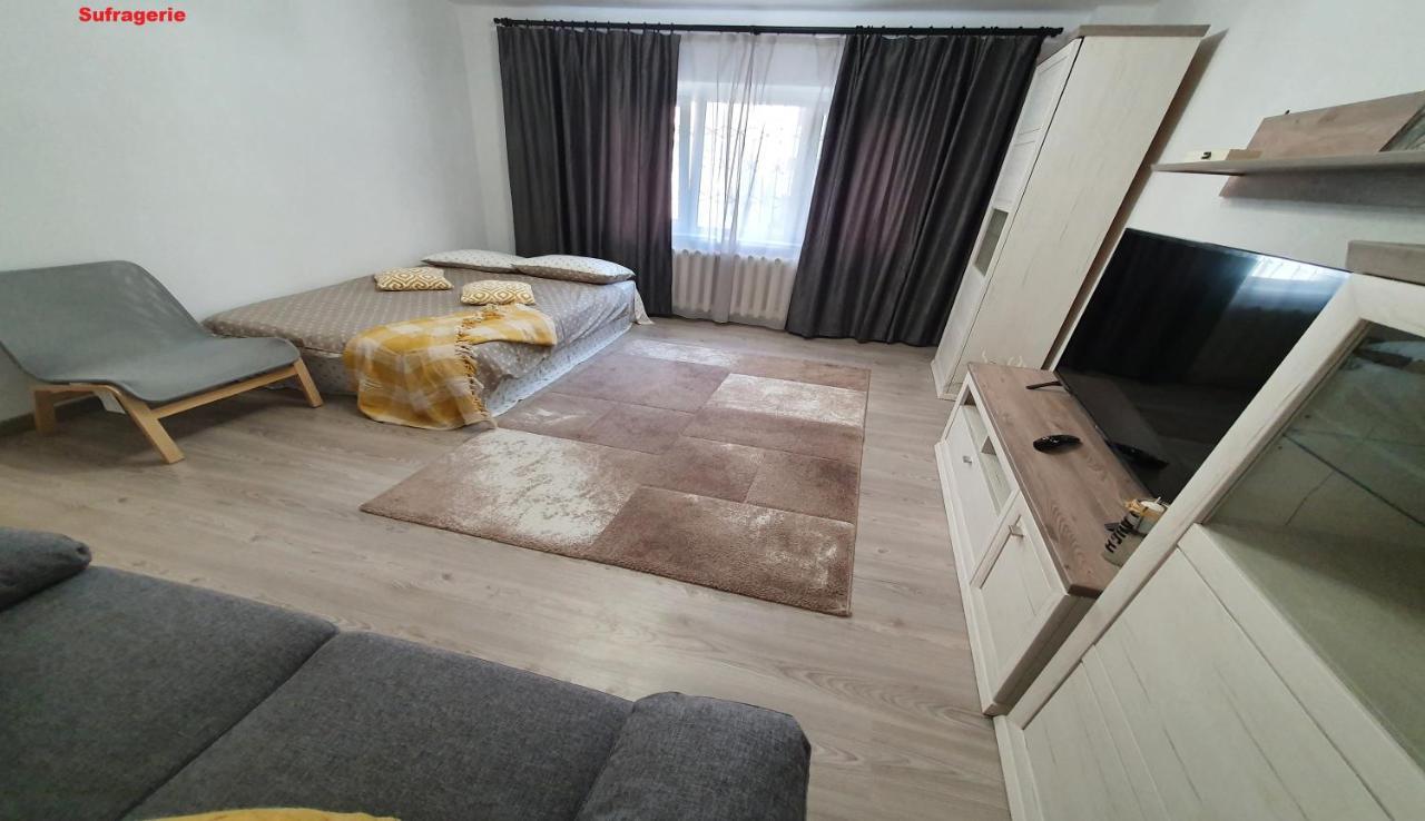 Mia Central Apart, 3 Rooms, 2 Baths, Afi Mall Braşov Exteriör bild